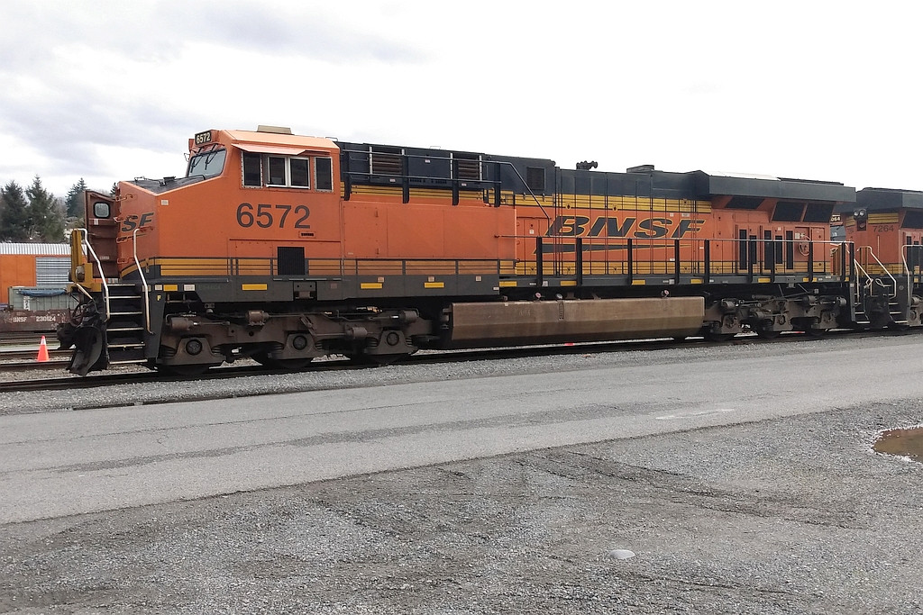 BNSF 6572